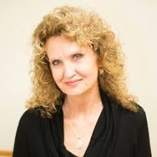 Peggy Meredith's Instagram, Twitter & Facebook