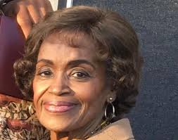 Leona Oliver's Instagram, Twitter & Facebook