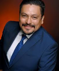 Dr. Adrián S. Flores Escoto opiniones