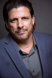 Reparto de Strix (película 2021). Dirigida por Abel Berry, Jennifer  Michelle Stone II