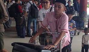Bandara soekarno hatta direncanakan menjadi. Waduh Porter Bandara Soekarno Hatta Akan Dihapus Pojoksatu Id