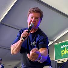Florida Strawberry Festival | Dennis Lee, the funnyman of #BerryFest25,  performs at noon, 2 p.m., and 4 p.m. in the Publix Showcase Tent 🎤 The Dennis  Lee Show is... | Instagram