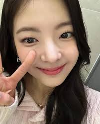 𝗜𝗧𝗭𝗬 𝗟𝗜𝗔 (리아)