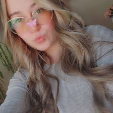 Well should I be preparing for heartbreak, 3 1/2 weeks old. Sold to me as  bym