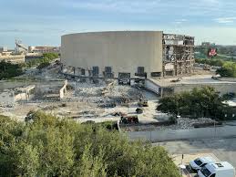Erwin Center demolition : r/Austin