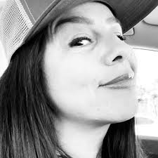 Lucy Reyes (@LucyRey34673138)