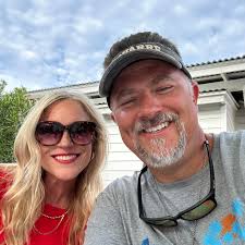 Need a referral for reputable company to replace a seamless gutter. Thanks  in advance.