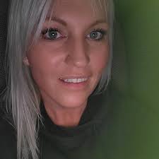 Who is a good general contractor in Red Deer who keeps to budget and does  solid work?