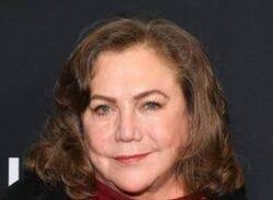 Kathleen Turner : apprenez-en davantage sur cette actrice