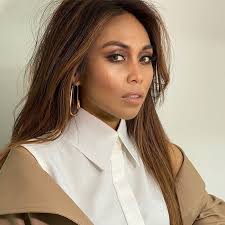 Link to the original videos: 7 Solekan Pilihan Di Semi Final Muzik Muzik 35