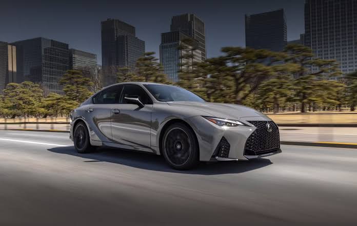 Lexus IS