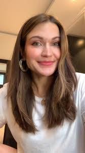 Heidi Sutton's Instagram, Twitter & Facebook