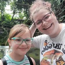 Hello Long beach mommy's, I am a 32 year old nanny looking for a full time  job in the area of Long beach or OC. I have nannied for 10 years now