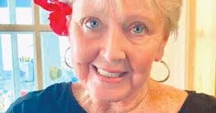 Peggy Parr's Instagram, Twitter & Facebook