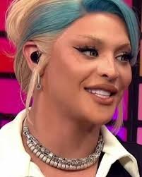 Pabllo Vittar 'se casa' com um dos galãs mais cobiçados da Globo...Ver mais