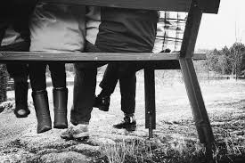 Nå klandrer de etterlatte teslas dørhåndtak for dødsfallet i en rettslig stevning. Barn Som Mister Foreldre