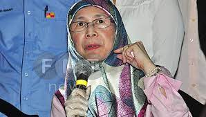 Datuk seri dr wan azizah wan ismail. I Warned Dr M About Ex Igp S Short Temper Says Wan Azizah Free Malaysia Today Fmt