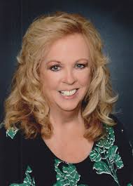 Colette Starr's Instagram, Twitter & Facebook