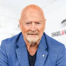 Jerry Boren's Instagram, Twitter & Facebook