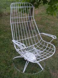 Ultra Mod Vintage Homecrest Wire Patio Garden Furniture Set Lounge Chair And Table Patio Furniture For Sale Outdoor Wicker Furniture Modern Patio Furniture