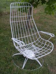 Homecrest's vintage wire collection is still gracing. Ultra Mod Vintage Homecrest Wire Patio Garden Furniture Set Lounge Chair And Table Patio Furniture For Sale Garden Furniture Sets Modern Patio Furniture