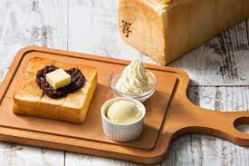 高級食パン専門店 嵜本 大阪 なんば店に初のベーカリーカフェ スイーツトーストやスープ付プレート 食べ物のアイデア お菓子 作り方 食品と飲料