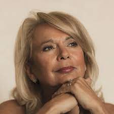 Después del nacimiento, las hembras rompen el saco amniótico (si no se rompió ya durante el parto) y comienzan a lamer al cordero para limpiarlo. Olga Sanchez Cordero Las Mas Respetadas De Mexico