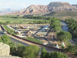 The uplift of the colorado plateau is uneven, and the kaibab plateau that the grand canyon bisects is over one thousand feet (300 m) higher at the north rim than at the south rim. Grand Canyon Rv Parks Camping Locations Zion River Resort