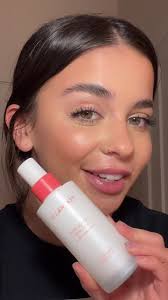 Glass skin hack?! 🤤💎 #glassskin #makeup #skincare #makeuphack  #foundationhack #beauty