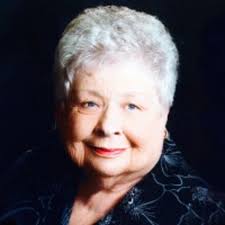 Mary Holmquist's Instagram, Twitter & Facebook