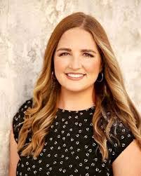 Lori Cottingham's Instagram, Twitter & Facebook