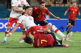 Sé el primero en recibir noticias de la futura venta de entradas creando una cuenta uefa. Ruevno F818fqm