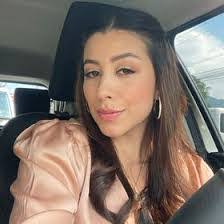 Tracy Benitez's Instagram, Twitter & Facebook