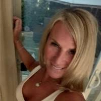 Lori Mazur's Instagram, Twitter & Facebook