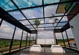 Desain taman rumah minimalis hybrid house karya parametr architecture [sumber: Desain Rumah Minimalis Modern Dengan Rooftop