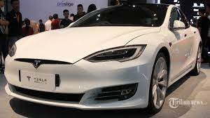 Research model 3 price, specifications, top speed, mileage and also explore faqs, news, and user/expert review before making your buying decision. Mobil Listrik Tesla Seharga Rp 500 Jutaan Akan Dijual Di Indonesia Tribunnews Com Mobile