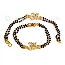 Black And White Bracelet Baby Om Black Beads Bracelets Beaded Bracelets Om Jewelry Black Beaded Bracelets