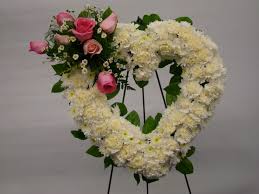 Check out our website to find funeral flowers heart in your area. Pin On Oasis Floral Products India