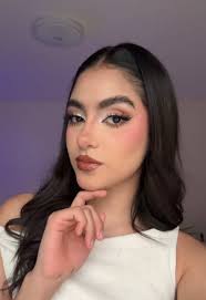 Tutorial de Maquillaje con Mariely Hernández