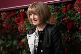 Williams' accessories featured a classic bouquet of white roses and jewelry worth $3.5 million, by xiv karats, according to vogue. Anna Wintour Helped Serena Williams Design Her Wedding Dress Exbulletin