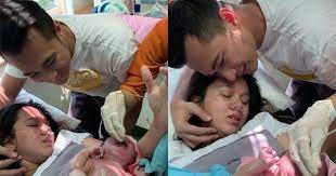 Di samping dianjurkan memberitakan kelahiran anak, alangkah bagusnya disertai dengan memberi tahni'ah (ucapan selamat). Lewat Persalinan Normal Istri Eza Gionino Melahirkan Anak Pertama Popmama Com