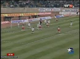 Mutlu topçu, muhteşem taç kullanan beşiktaş'ın gururlu çocuğu olarak aklımızda yer tutmuştur. Siyah Beyaz Arsiv Nostalji 13 Subat 1993 Besiktas Gaziantepspor 2 0 Genis Ozet Facebook
