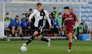 Sporting clube farense, simply known as farense, is a portuguese professional football club based in faro in the district of faro, who play in the ligapro after promotion. Farense Ties With Famalicao In Game With Half A Dozen Goals Portugal S News