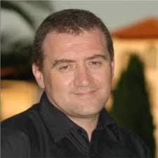 Ce jour de l'année où tous les inconnus de LinkedIn se rappelent à mon doux  souvenir 😆