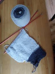 They come in sets of four or five, depending on the brand. Knitting For The First Time Album On Imgur