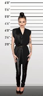 What makes commercial modeling an especially good industry for petite models to get into, aside from the lack of height requirements, is that agencies and brands are a diverse clientele looking for diverse models. 10 Short Height Female Celebrities Fashion You Should Follow Female Celebrity Fashion Short Girl Fashion Celebrity Outfits