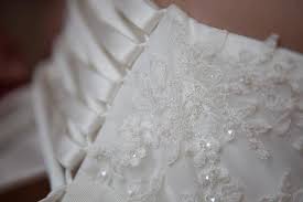 Entdecken sie unsere riesige auswahl an brautkleidern von marken wie pronovias, ladybird, eddy k., modeca und vielen mehr. Bleib Treu Brautmoden Outlet Brautkleider Hamburg