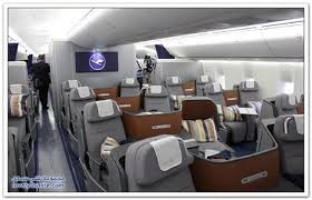 درجة رجال الأعمال طيران الإمارات 777 — نقدم لكم مقعدنا معاد التصميم بدرجة