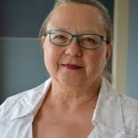 Cindy Bartholomew's Instagram, Twitter & Facebook