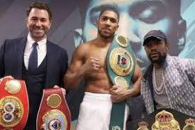 Widely regarded as one of the greatest defensive boxers to grace the ring, floyd. Floyd Mayweather Vs Logan Paul Knockout Rules Agreed As Bout Different To Mike Tyson Fight Boxing Sport Express Co Uk